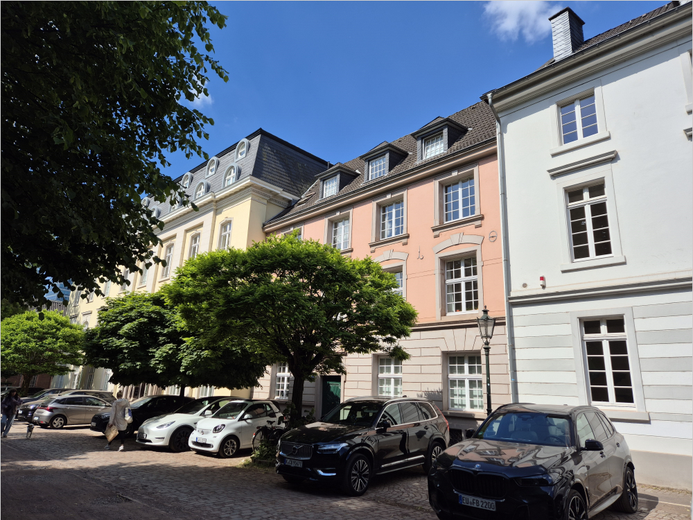 Strasse