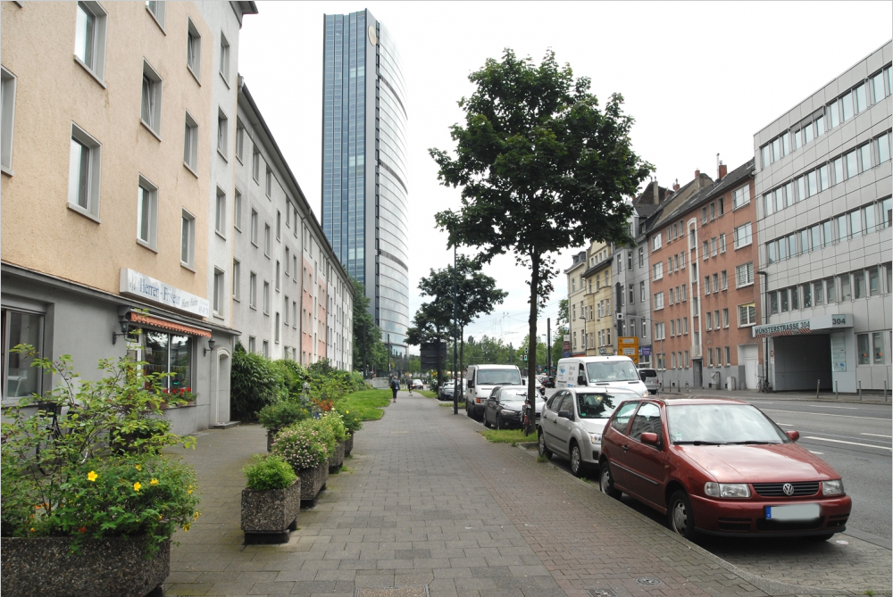 Strasse